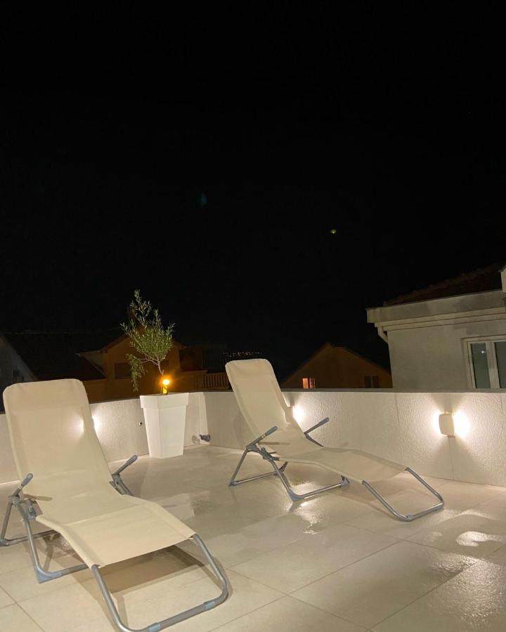 Id Apartments Tivat Buitenkant foto