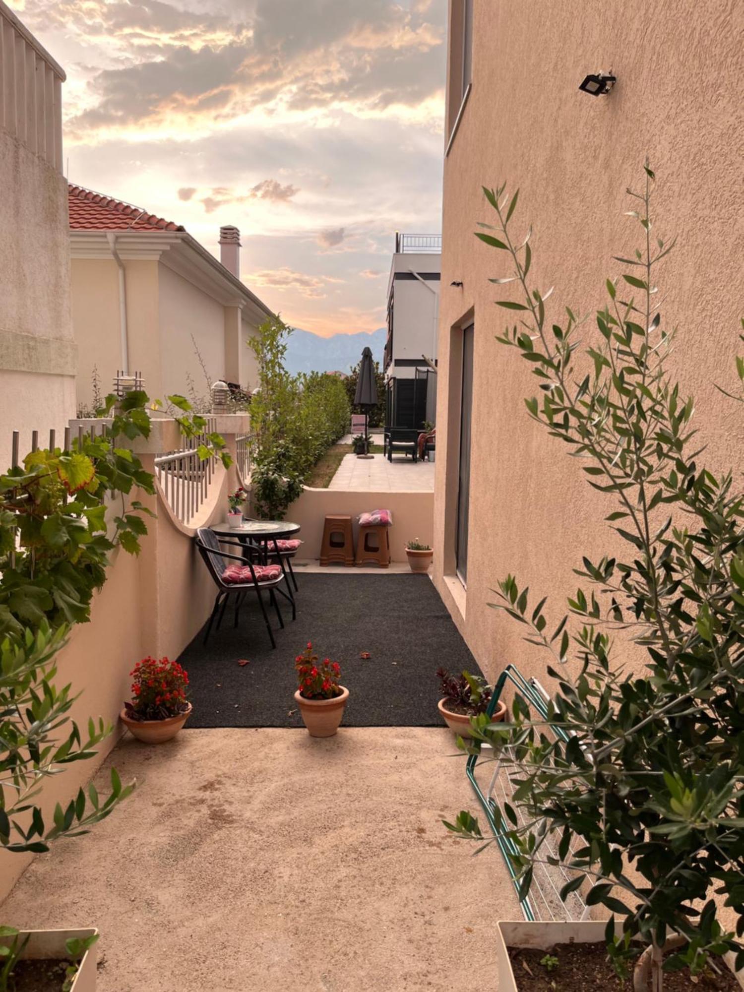 Id Apartments Tivat Buitenkant foto