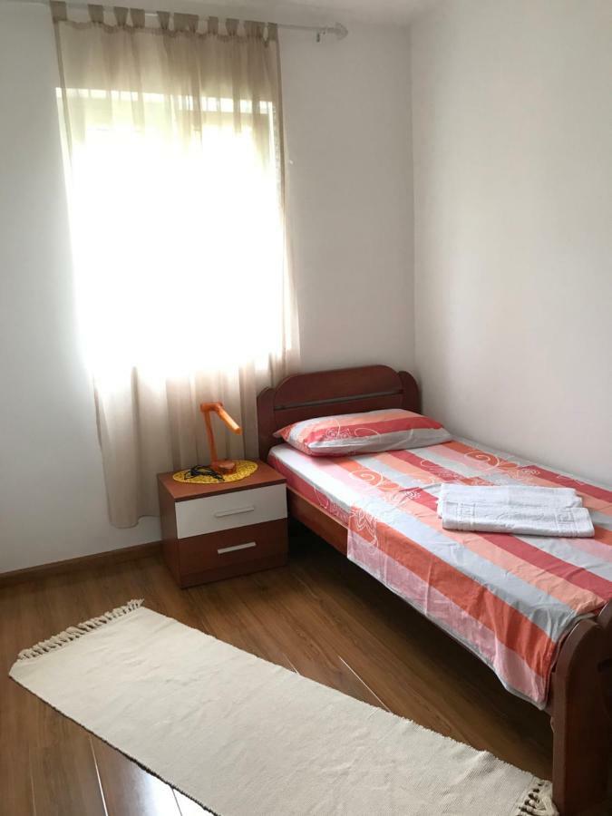 Id Apartments Tivat Buitenkant foto