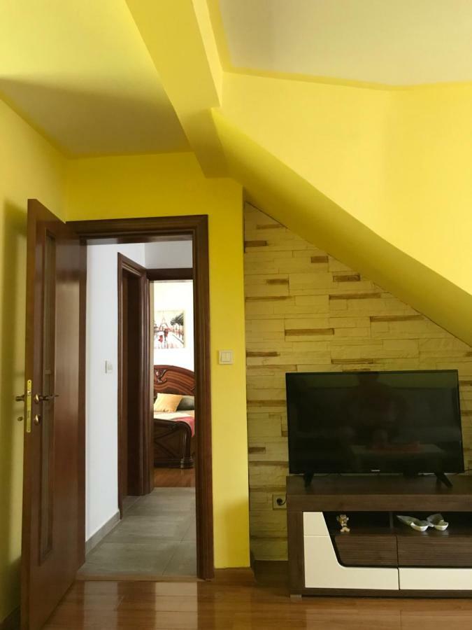 Id Apartments Tivat Buitenkant foto