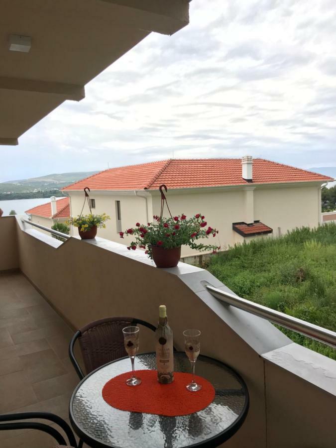 Id Apartments Tivat Buitenkant foto
