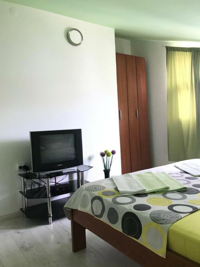 Id Apartments Tivat Buitenkant foto
