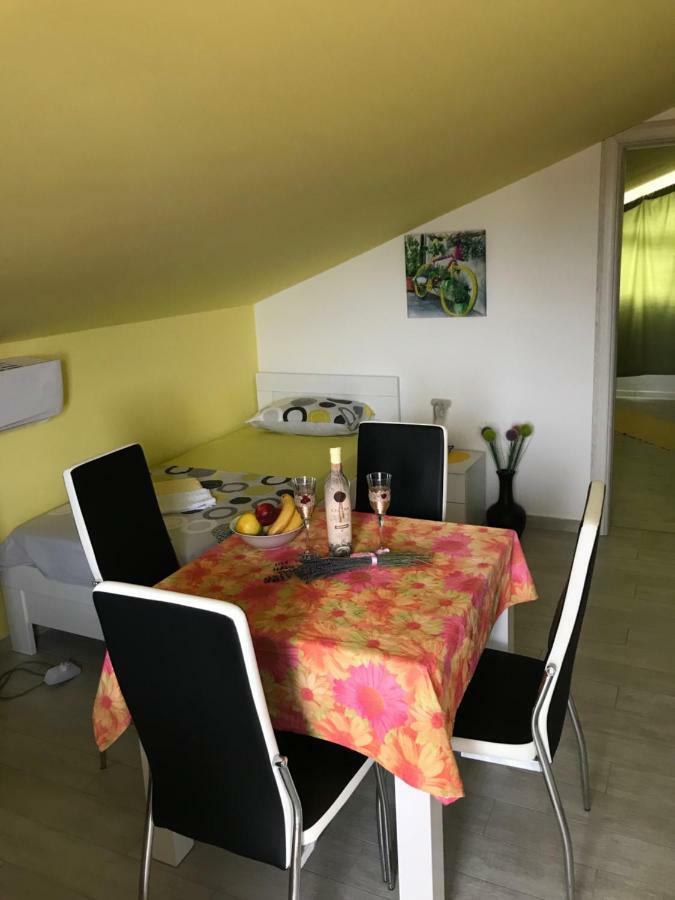Id Apartments Tivat Buitenkant foto