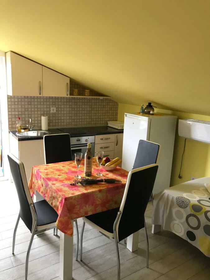 Id Apartments Tivat Buitenkant foto